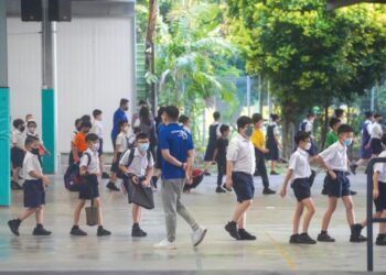 LAWATAN pihak Pejabat Pendidikan Daerah (PPD) ke Sekolah Jenis Kebangsaan Cina (SJKC) perlu keluar daripada kepompong ‘pemantauan bermusim’ atau lawatan berprotokol. – GAMBAR HIASAN