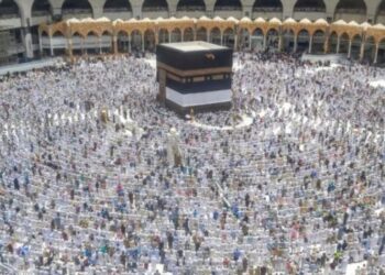 ORANG ramai perlu menyemak kesahihan iklan badal haji bagi mengelakkan tertipu. – GAMBAR HIASAN