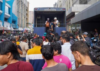 SEBAHAGIAN PATI yang ditangkap di sebuah kompleks beli-belah di Jalan Tuanku Abdul Rahman, Kuala Lumpur hari ini.