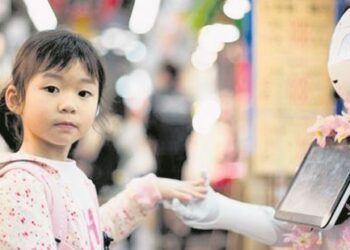 TEKNOLOGI kecerdasan buatan (AI) dan pendigitalan memainkan peranan signifikan dalam mengekalkan keharmonian sosial.