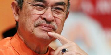 ABDULLAH 
Ahmad Badawi akan terus dikenang sebagai pemimpin berfikiran matang yang menekankan kesederhanaan, integriti dan gaya pemerintahan penuh berperikemanusiaan.