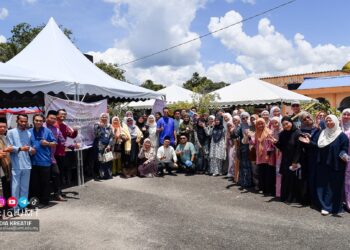 PELAKSANAAN  Program Kampung Angkat Madani antara Universiti Malaysia Terengganu (UMT)  dan Kampung Menerong di Terengganu diadakan pada 19 April lalu.