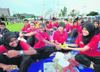 PERPADUAN menjadi tunjang penting dalam menjamin kesejahteraan rakyat dan negara.