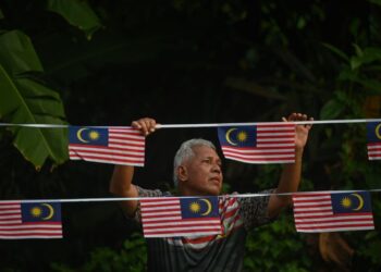 MENINGKATKAN had usia persaraan tidak sesuai dilaksanakan bagi semua sektor pekerjaan.