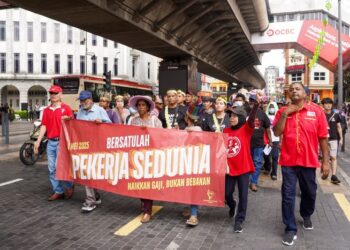 CADANGAN menaikan had usia persaraan perlu diteliti lebih terperinci dan mendalam dengan mengambil kira pendapat daripada semua pihak yang berkaitan dengan isu berkenaan.-GAMBAR HIASAN