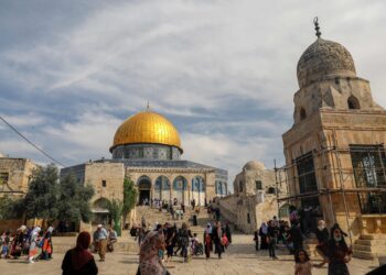 UMAT Islam wajib berusaha untuk membebaskan tanah air umat Islam di Palestin dengan cara memahami dan mengimani kesucian Masjid Al-Aqsa.