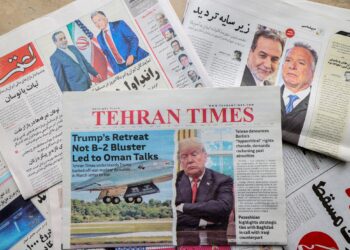 GAMBAR muka depan akhbar Tehran Times mengenai rundingan nuklear antara Amerika Syarikat dengan Iran yang bermula di Oman pada bulan lalu. – AFP