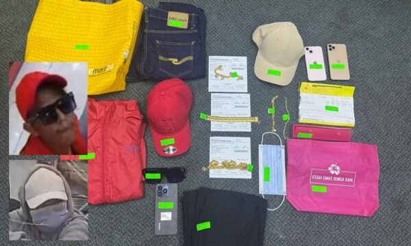 Curi barang kemas
