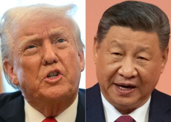 DONALD Trump akan berbincang dengan Xi Jinping mengenai situasi ekonomi di antara kedua-dua negara tersebut. - AFP