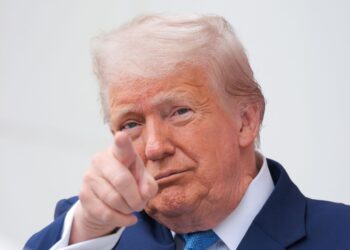 DONALD TRUMP
