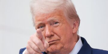 DONALD TRUMP