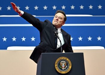 ELON Musk secara terbuka menyatakan beliau tidak berpuas hati dengan Donald Trump. – AFP
