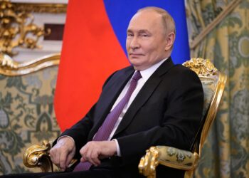 VLADIMIR Putin terus melengah-lengahkan rundingan damai Russia dengan Ukraine. – AFP