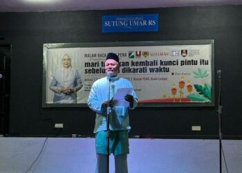 PENGANJURAN program baca puisi anjuran PENA satu cara menyuburkan program kesusasteraan. – GAMBAR HIASAN.