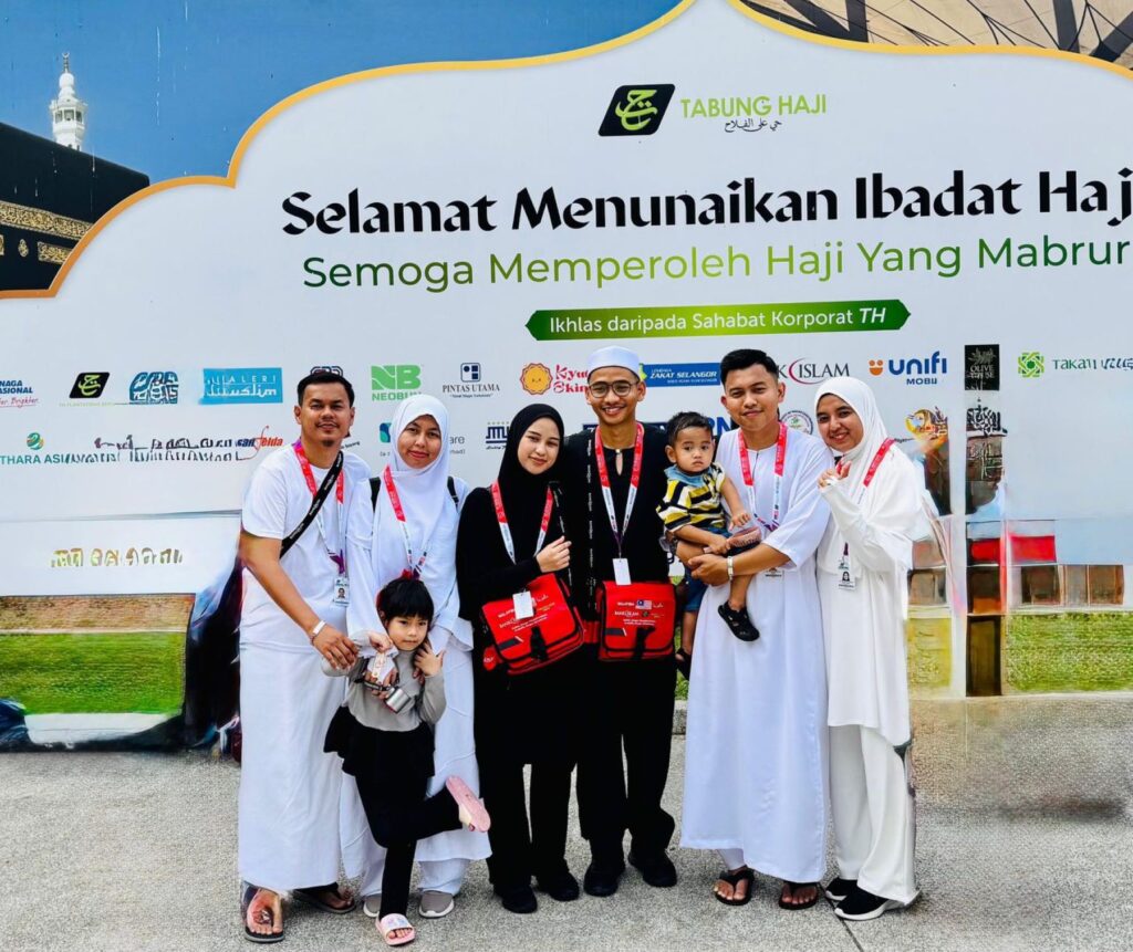 Tiga beradik tunai ibadah haji bersama