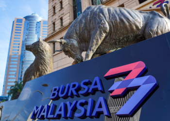 PERBELANJAAN operasi yang lebih tinggi daripada jangkaan dijangka memberi tekanan kepada pendapatan Bursa Malaysia pada tahun ini.