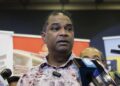 R.RAMANAN ditemui pada Majlis Perasmian Seminar Asas Keusahawanan Tekun Nasional di Shah Alam, Selangor hari ini. UTUSAN/SHIDDIEQIIN ZON