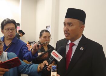 MOHD. JAFNI Md. Shukor ditemui selepas menghadiri sidang DUN Johor di Iskandar Puteri, Johor Bahru.
