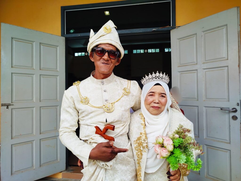 ‘Dulu panggil mak ngah, kini sayang’