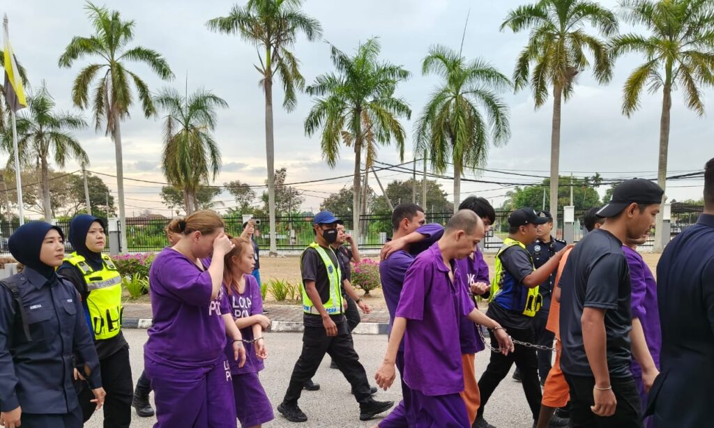 Dadah: Dua lelaki, seorang wanita Vietnam berdepan hukuman mati