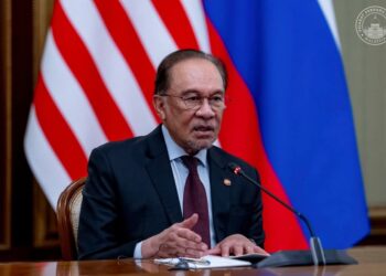 ANWAR Ibrahim ketika pertemuan dua hala bersama Rusia. - PEJABAT PERDANA MENTERI