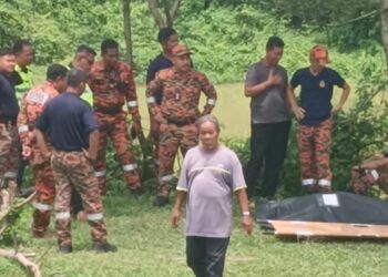 MAYAT mangsa akan dibawa ke Unit Forensik Hospital Tengku Anis, Pasir Puteh, Kelantan untuk tindakan lanjut.