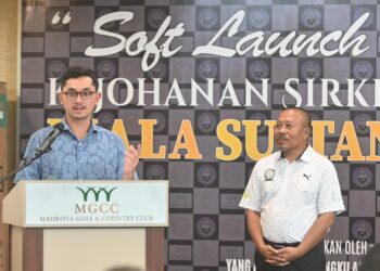 TENGKU Muhammad Iskandar Ri’ayatuddin Shah ibni Al-Sultan Abdullah Ri’ayatuddin Al-Mustafa Billah Shah (kiri) hadir merasmikan pelancaran Kejohanan Sirkit Golf Piala Sultan Pahang 2025 di Mahkota Golf and Country Club (MGCC) di Kuantan, Pahang. - FOTO/SHAIKH AHMAD RAZIF