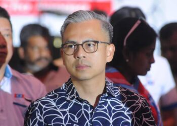 FAHMI Fadzil ditemui selepas menghadiri Grand Finale: Bersama Membina Parti Kita di Hotel KSL, Johor Bahru, Johor.