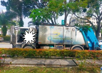 PEMANDU lori sampah ditemukan maut di tempat kelindan di Jalan Cottage Walk, Cyberjaya. - FOTO PDRM