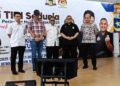 RAIS Yasin (dua dari kanan) bersama Ngwe Hee Sem di Program Jelajah WRUR Peringkat DUN Sungai Udang sempena Sambutan Hari Tibi Sedunia 2025 di Sungai Udang, Melaka. - UTUSAN/AMRAN ALI