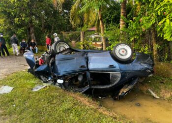 KEADAAN kereta yang dinaiki tujuh PATI Myanmar selepas terlibat kemalangan 
terbabas di jalan Bunut Sarang Burung-Kampung Kebakat, Tumpat, Kelantan-IHSAN PDRM