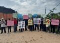 PENDUDUK Kampung Desa Makmur mengadakan perhimpunan aman mendesak penutupan tapak pelupusan sampah di Batu Empat, Kota Tinggi, Johor.