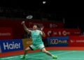 LEONG Jun Hao tewas kepada pemain Ireland Nhat Nguyen 21-10, 18-21, 9-21 pada aksi pusingan pertama Malaysia Masters 2025 di Axiata Arena, Bukit Jalil, hari ini. - UTUSAN/ISKANDAR ISHAK