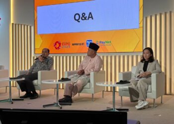 MUHAMMAD Hanif Asa’ri (dua dari kiri) dalam sesi Theme Week Studio bersempena Osaka Japan World Expo 2025, Osaka, Jepun. kelmarin.
– UTUSAN/JUANI MUNIR ABU BAKAR