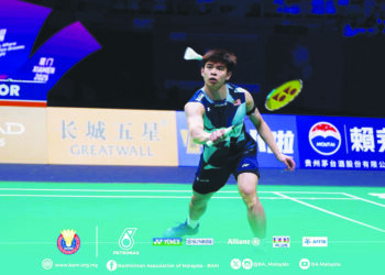Leong Jun Hao gagal menyumbang mata ketika Malaysia tumpas 0-3 kepada China di Suku Akhir Piala Sudirman 2025, semalam.-IHSAN BAM