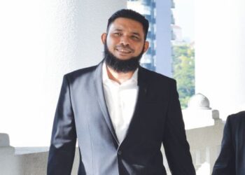 WAN MUHAMMAD AZRI WAN DERIS atau Papagomo