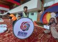 SUASANA sekitar KLCC yang masih dalam kerja-kerja persiapan menjelang Siang Kemuncak ASEAN Ke-46 ketika tinjauan hari ini. - UTUSAN/AMIR KHALID