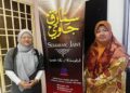 SITI Nur Hasmuni Hassan (kanan) aktif sebagai tenaga pengajar tulisan Jawi menerusi program Semarak Jawi.