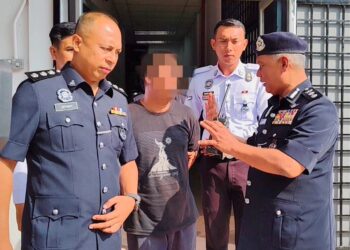 PEMANDU lori muatan batu yang terlibat nahas mengorbankan sembilan anggota Pasukan Simpanan Persekutuan (FRU) dibawa ke Mahkamah Majistret Teluk Intan, Perak, semalam.