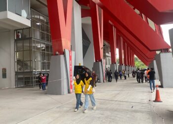 SUASANA lenggang pada aksi Harimau Malaya berdepan Cepe Verde di sekitar Stadium Bola Sepak Kuala Lumpur, sebentar tadi.