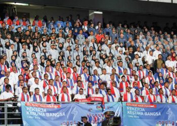 Kesatuan sekerja mahu Kad Pekerja Madani diberikan kepada semua golongan pekerja.