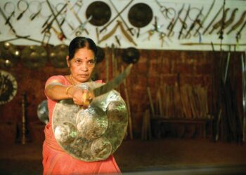 KALI pertama Meenakshi terlibat dalam dunia Kalari adalah 75 tahun lalu. – AGENSI