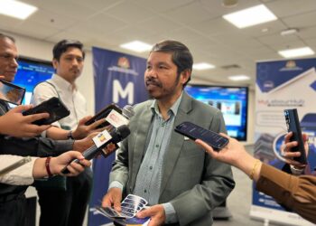 MOHD UZIR MAHIDIN