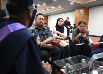 Suresh ketika ditemui media pada Majlis Konvokesyen Ke-29 Open University Malaysia (OUM) di Pusat Dagangan Dunia Kuala Lumpur (WTCKL) di sini, hari ini.