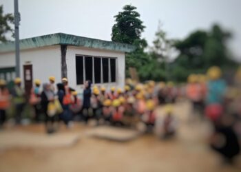 SEBAHAGIAN PATI yang ditahan selepas berkerja di tapak pembinaan Loji Rawatan Air Chica, Kota Bharu, Kelantan semalam-IHSAN JIM KELANTAN.