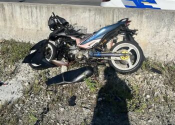 KEADAAN otosikal yang terbabit kemalangan di Jalan Sepang - Labu Lanjut, pagi tadi yang mengorbankan seorang Pembonceng motosikal.