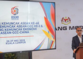 FAHMI FADZIL