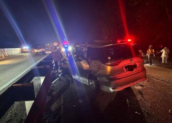 DUA wanita maut apabila kenderaan dinaiki mereka terlibat dalam kemalangan dengan tiga kenderaan lain di Kilometer 34, Lebuhraya Utara-Selatan di Kulai.
