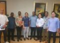 RAMANAN (tengah) bersama beberapa pemimpin PKR selepas mengadakan pertemuan bersama akar umbi parti itu di Seberang Jaya, Pulau Pinang hari ini