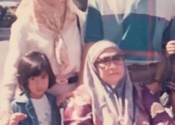 ANWAR Ibrahim bersama  keluarga tercinta.-FB ANWAR IBRAHIM